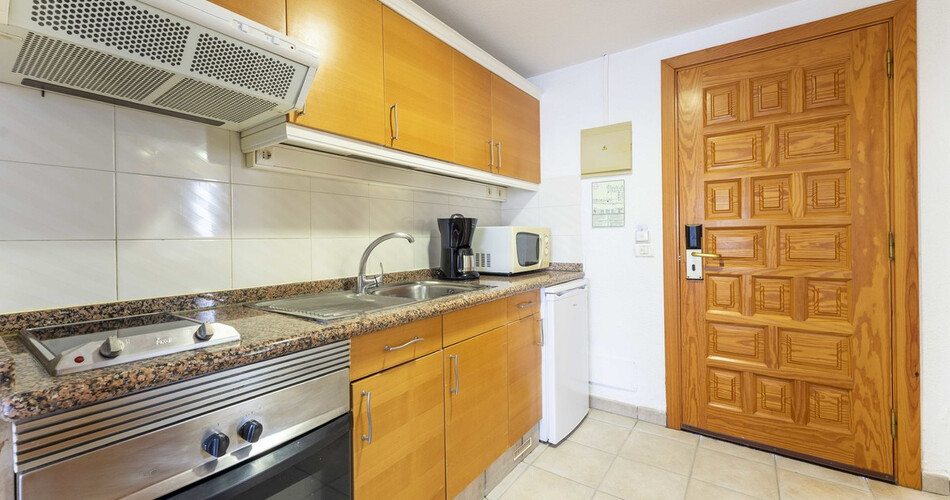 Beverly Hills Suites photo 20